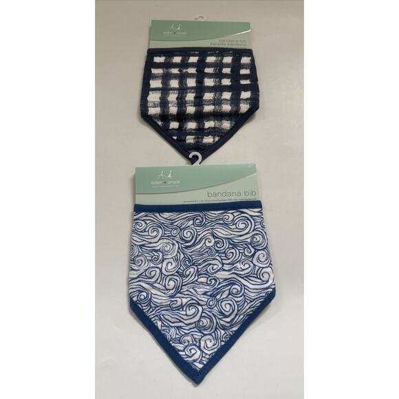 Lot of 2 Aden + Anais Muslin Bandana Bibs NWT NEW - Picture 1 of 10